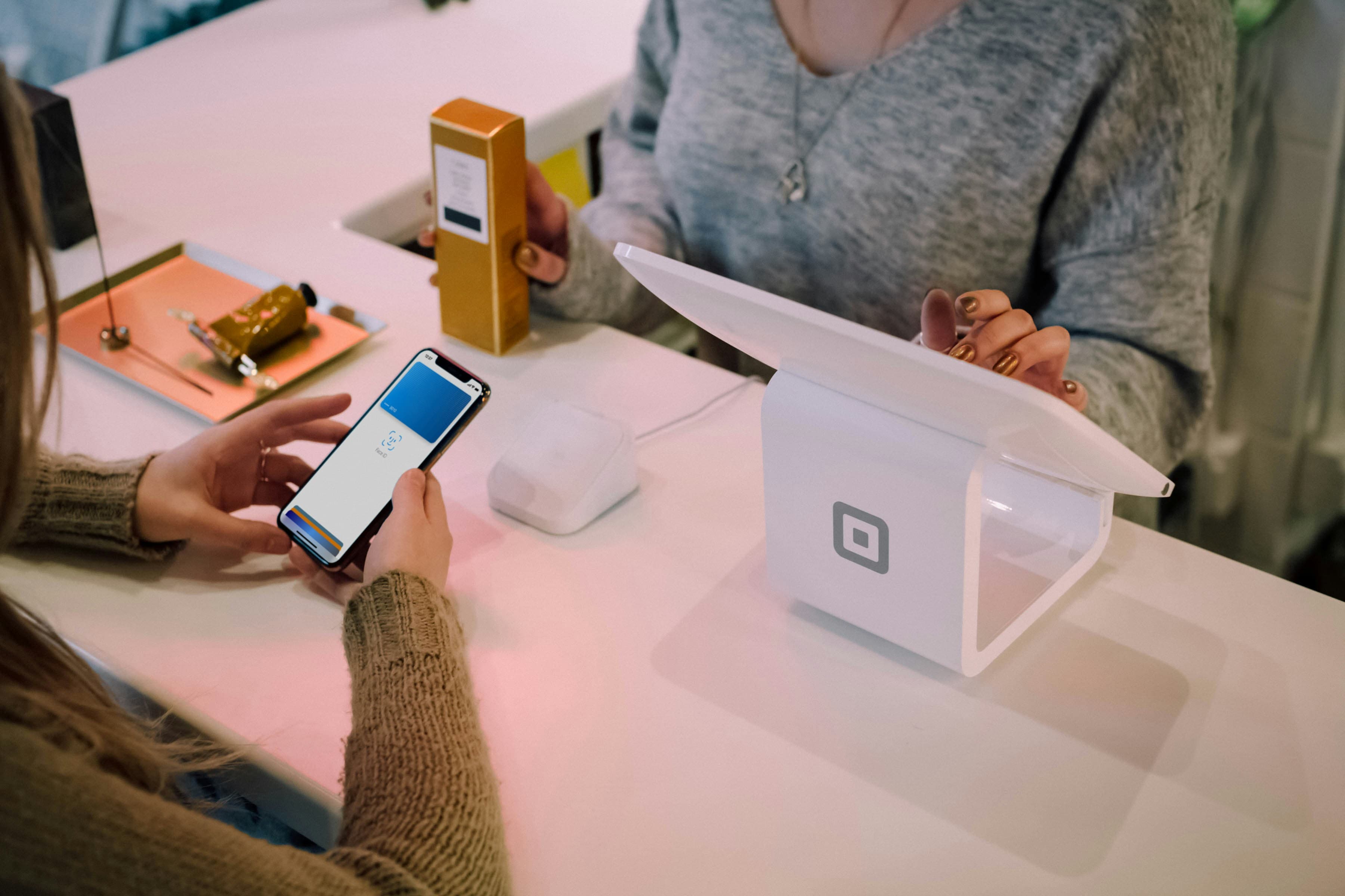 Restaurant counter payment environment